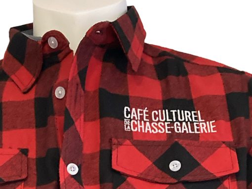 Broderie sur chemise