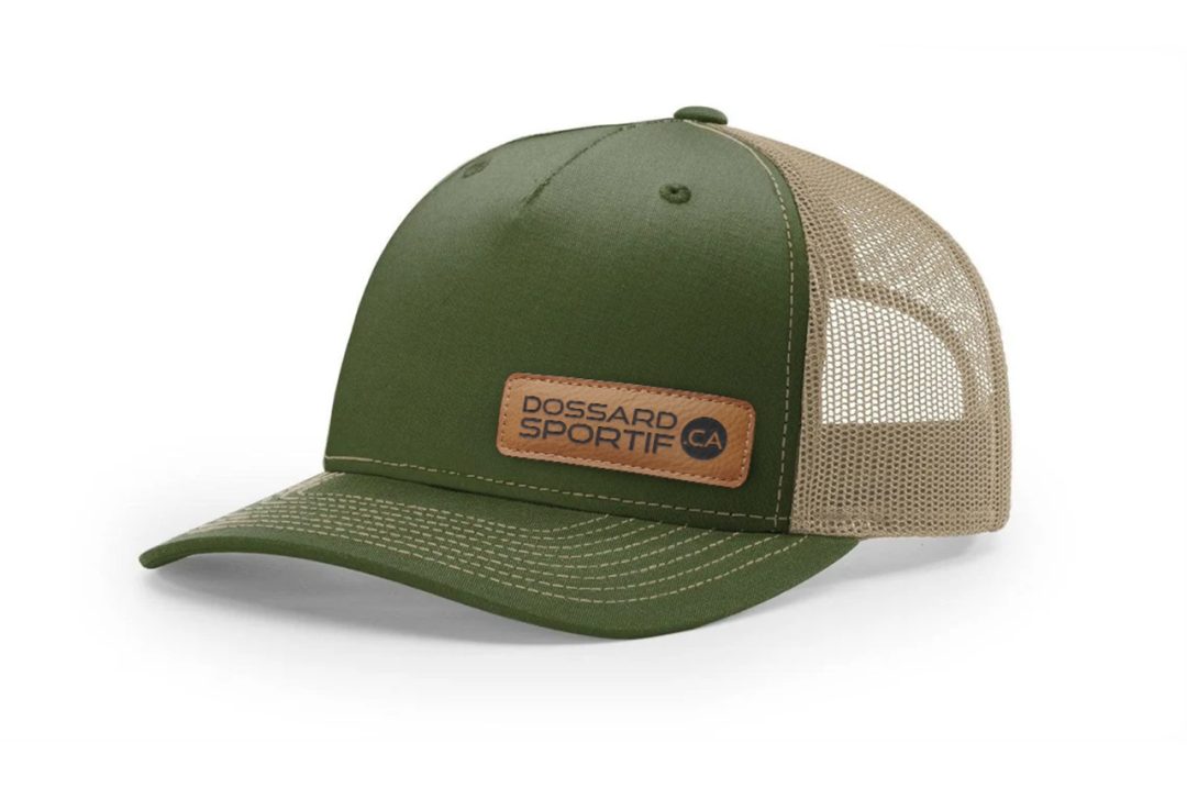 Gravure-Étiquette de cuir sur casquette